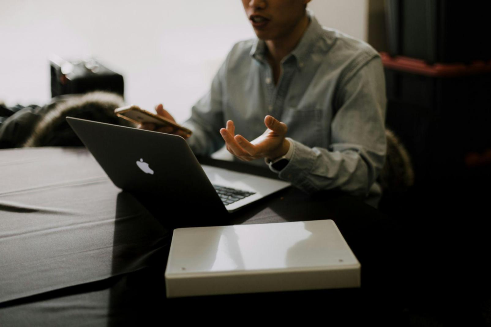 Financial data analysis and industry benchmarking